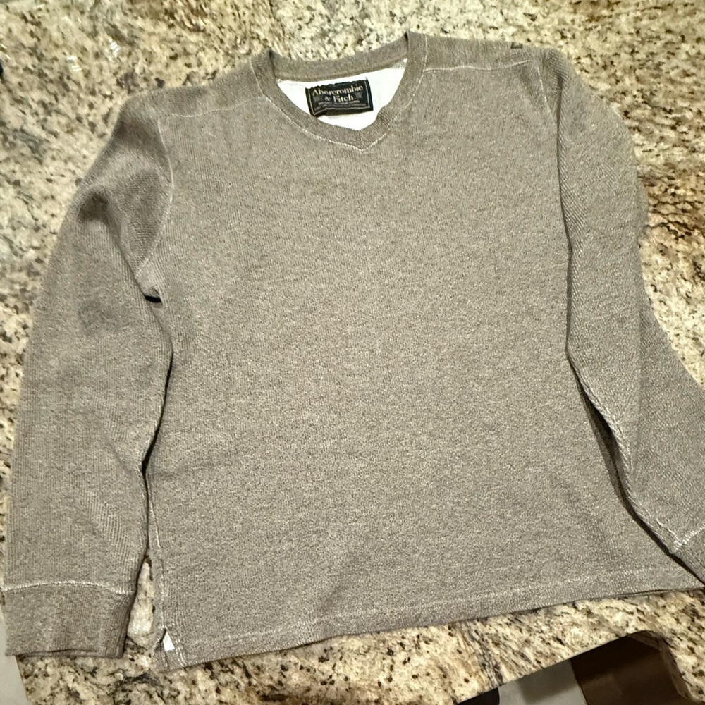 Abercrombie & Fitch Men's V-Neck Gray (Greige)‎ Sweatshirt / Sweater size L